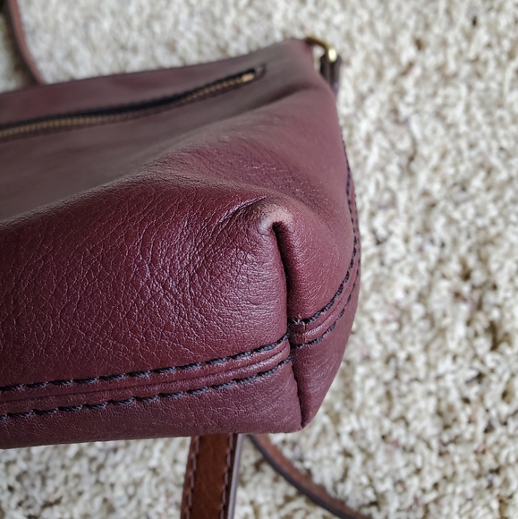 Fossil Leather Purse - Picture 6 of 11